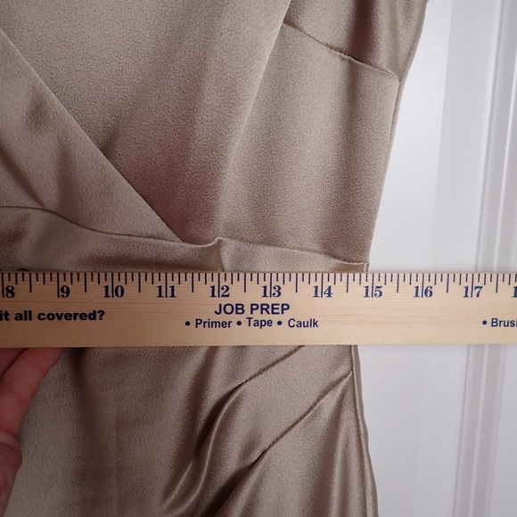 Lauren Ralph Lauren Champagne Faux Wrap Dress Sleeveless Satin size 10 - Picture 11 of 16